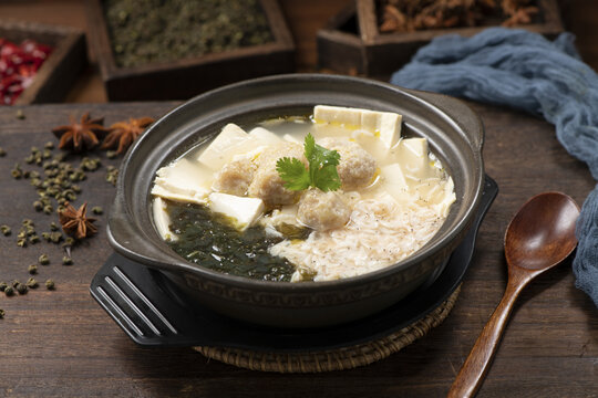 丸子豆腐砂锅