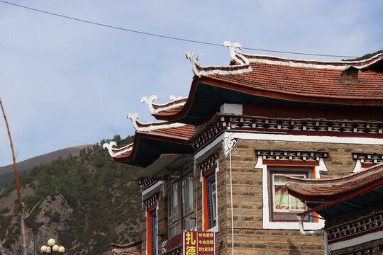 西藏新都桥藏寨