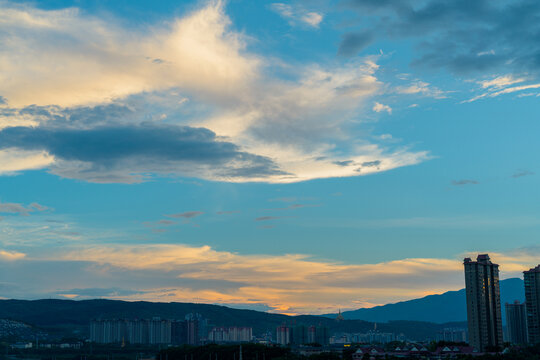 夕阳下的西双版纳景洪市城市风光
