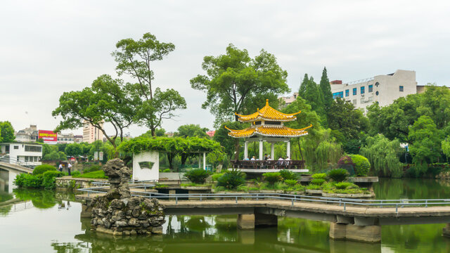 湖畔景观