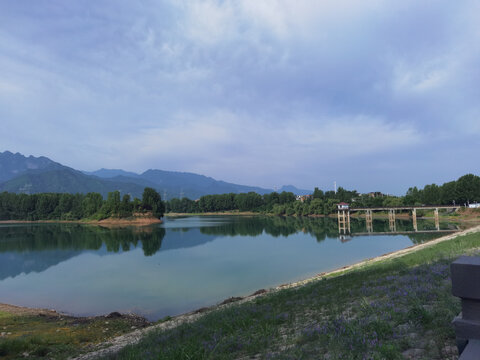 湖光山色湿地公园