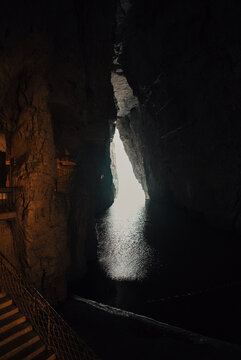 织金洞峡谷洞穴
