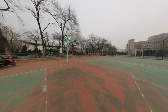 北京语言大学篮球场冬天