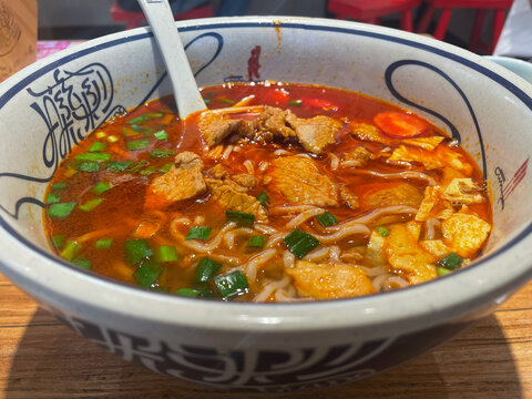 酸汤臊子面