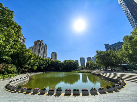 上海新天地太平桥公园风光