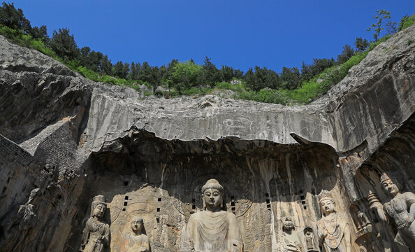 龙门石窟卢舍那大佛全景图