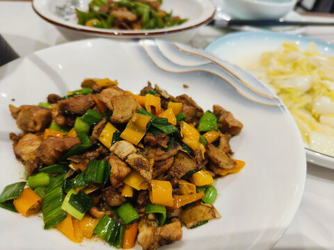辣子鸡丁