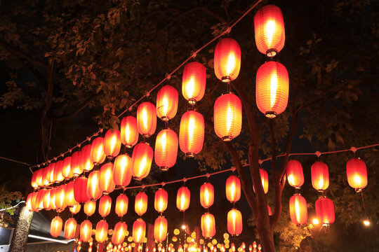 四川成都锦里古街中秋节灯笼图片