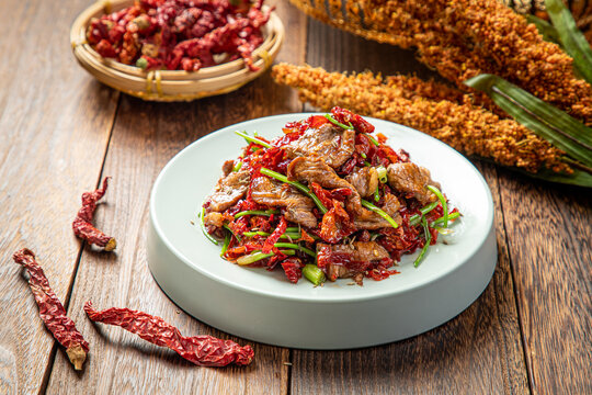 西尔丹辣椒炒羊肉