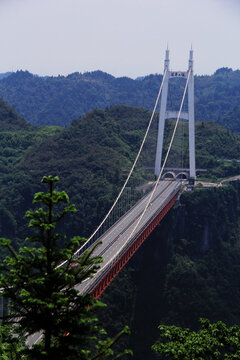 矮寨大桥风光的全景