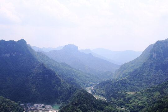 矮寨大桥风光的全景