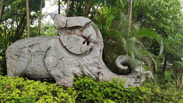 大象奇石雕塑