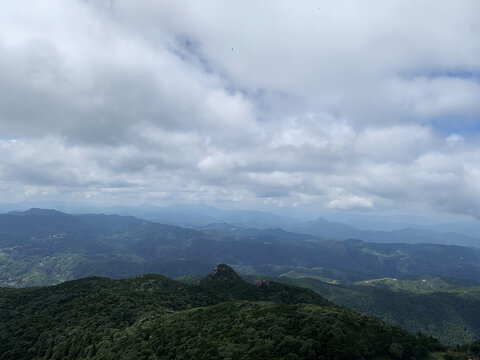 群山