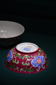 清代青花龙纹碗