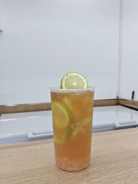 桃桃冰柠茶