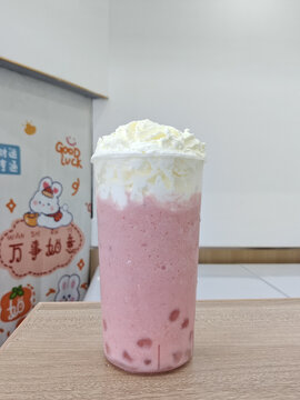 草莓奶昔