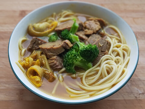 咖喱牛肉面