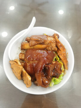 四点金猪脚饭