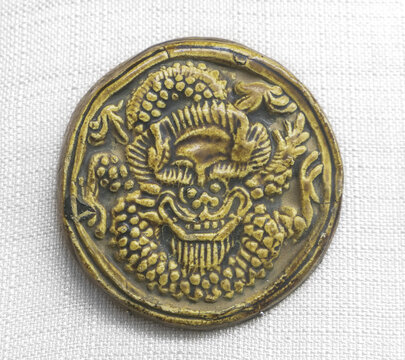 龙纹瓦当