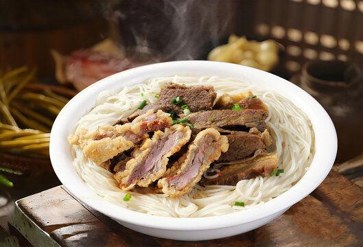 牛腩酥肉粉