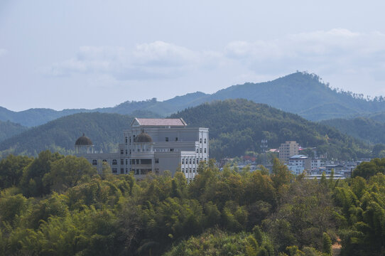 山间房子