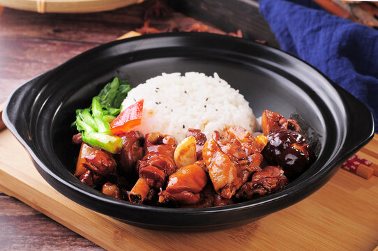黄焖鸡米饭