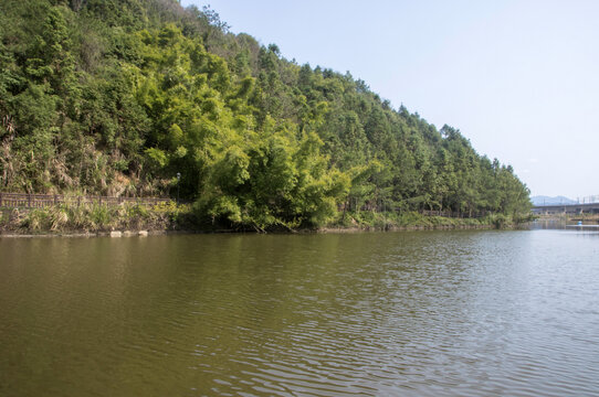 山与水