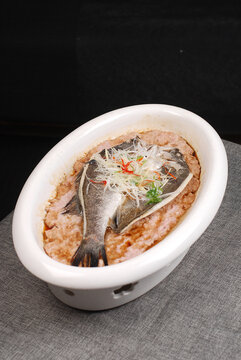 海鲈鱼蒸肉饼