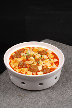 豆腐烧丸子