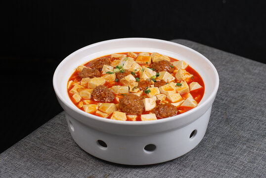 肉圆烧豆腐