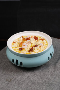 桃胶虾仁烧豆腐