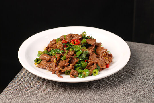 小炒黄牛肉