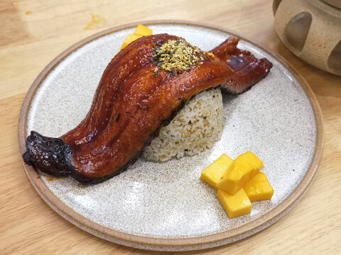 蒲烧鳗鱼饭