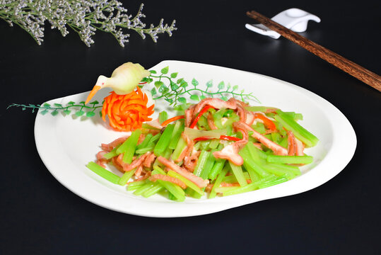 香芹爆牛肚