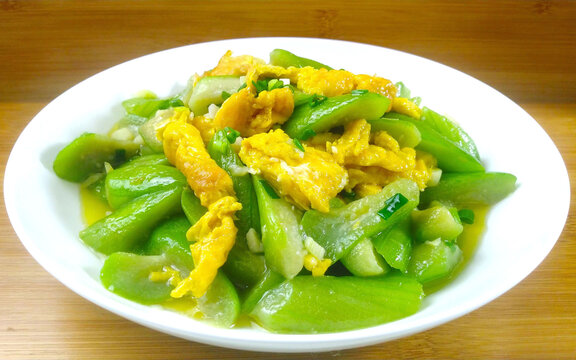 丝瓜炒鸡蛋