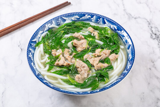 枸杞叶瘦肉汤粉
