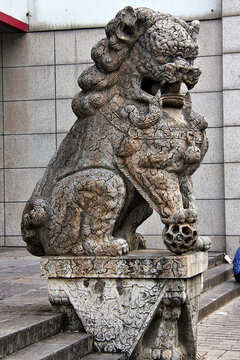 古代石刻狮子瑞兽