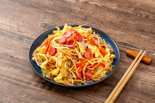 香肠鸡蛋炒饼