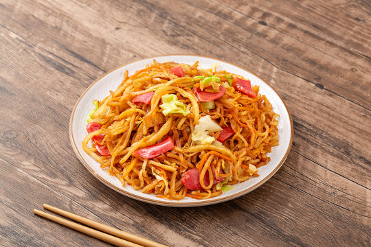 香肠炒饼