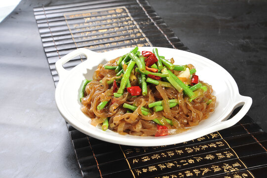 粉条炒豆角
