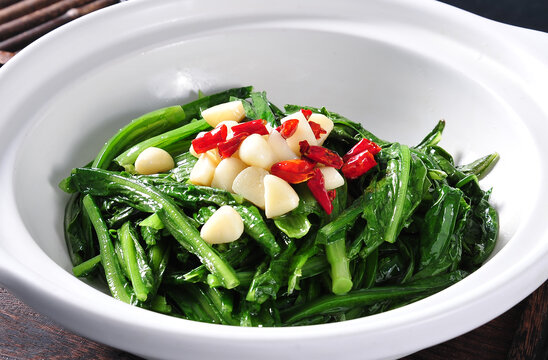 砂锅油麦菜