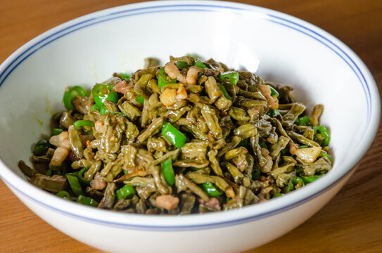 青椒炒卜豆角