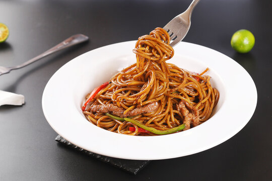 黑椒牛柳意大利面