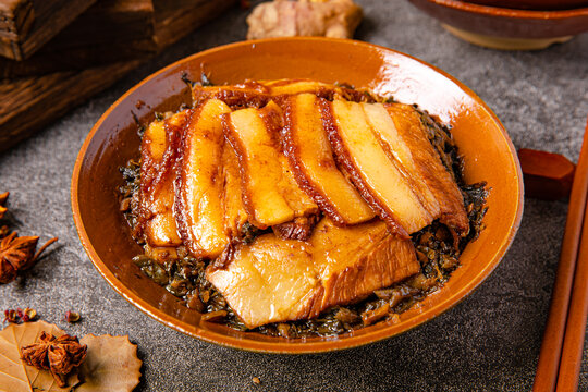 农家梅菜扣肉