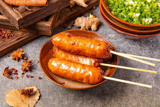 五香卤味肉肠