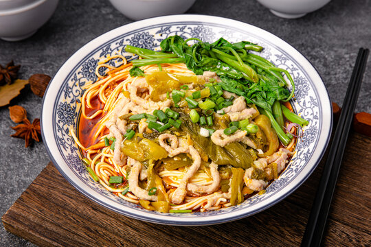 重庆酸菜肉丝小面