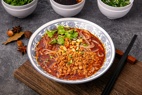 重庆杂酱酸辣粉