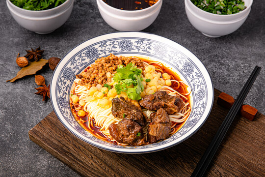 牛肉豌杂小面