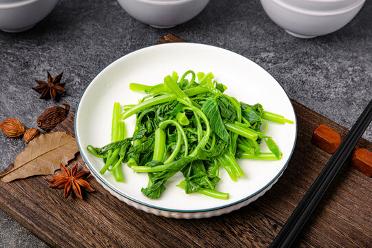 水煮空心菜