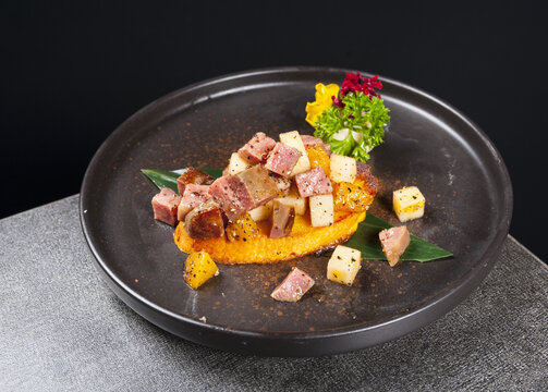 黑椒牛肉塔塔